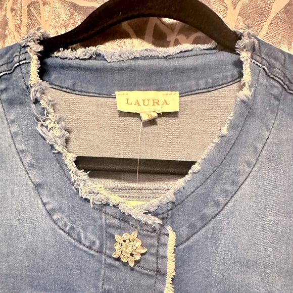 Frayed edge denim jacket with jewel detail - Laura - size 14 - Picture 12 of 13